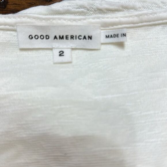 Good American NWT Textured Scoop Neck Cropped in ivory size 2 - Picture 3 of 3